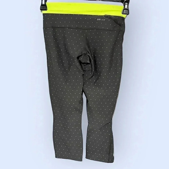 Nike Dri Fit size XS VGUC fun grey leggings with polka dots and neon waistband - Picture 2 of 13